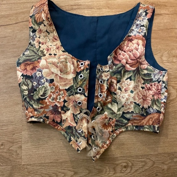 Floral Lace-Up Top - Picture 9 of 11